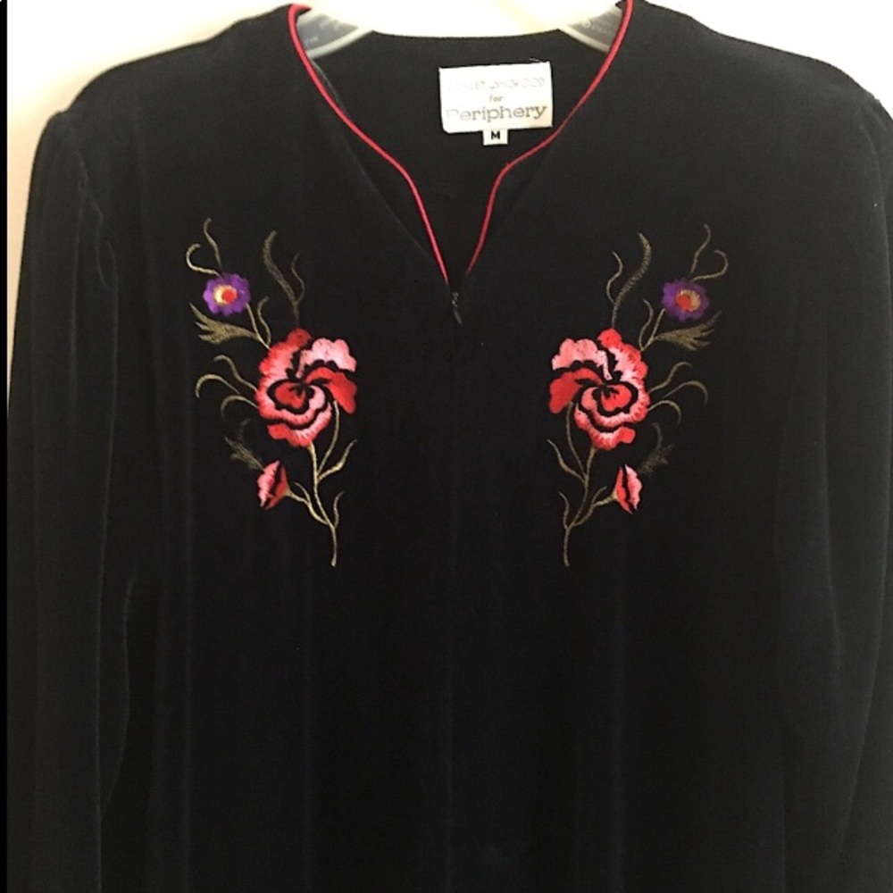 Velvet Front Zippier Embroidered Robe Size Medium - Picture 2 of 4